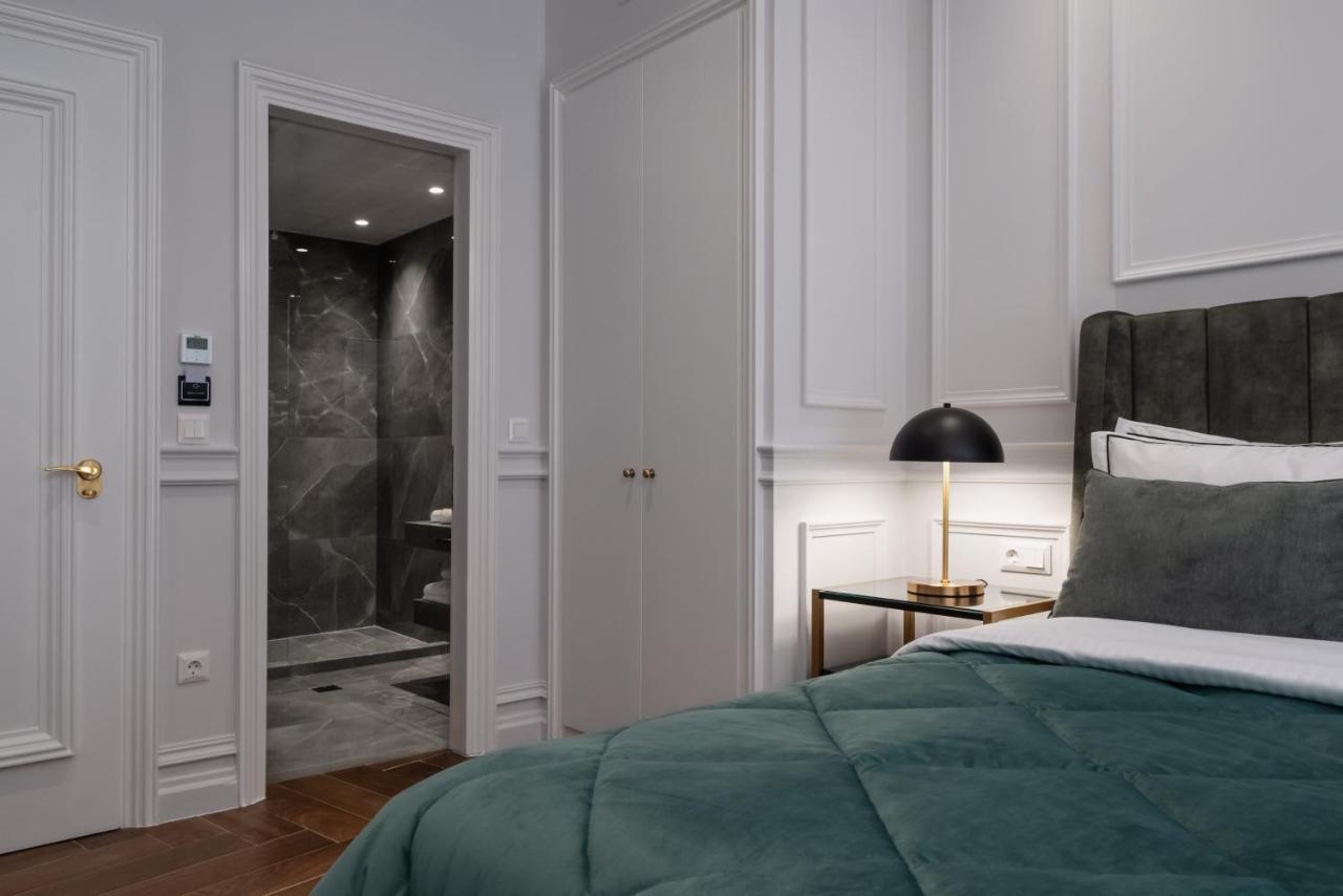 Praxitelous Luxury Suites Афины Экстерьер фото