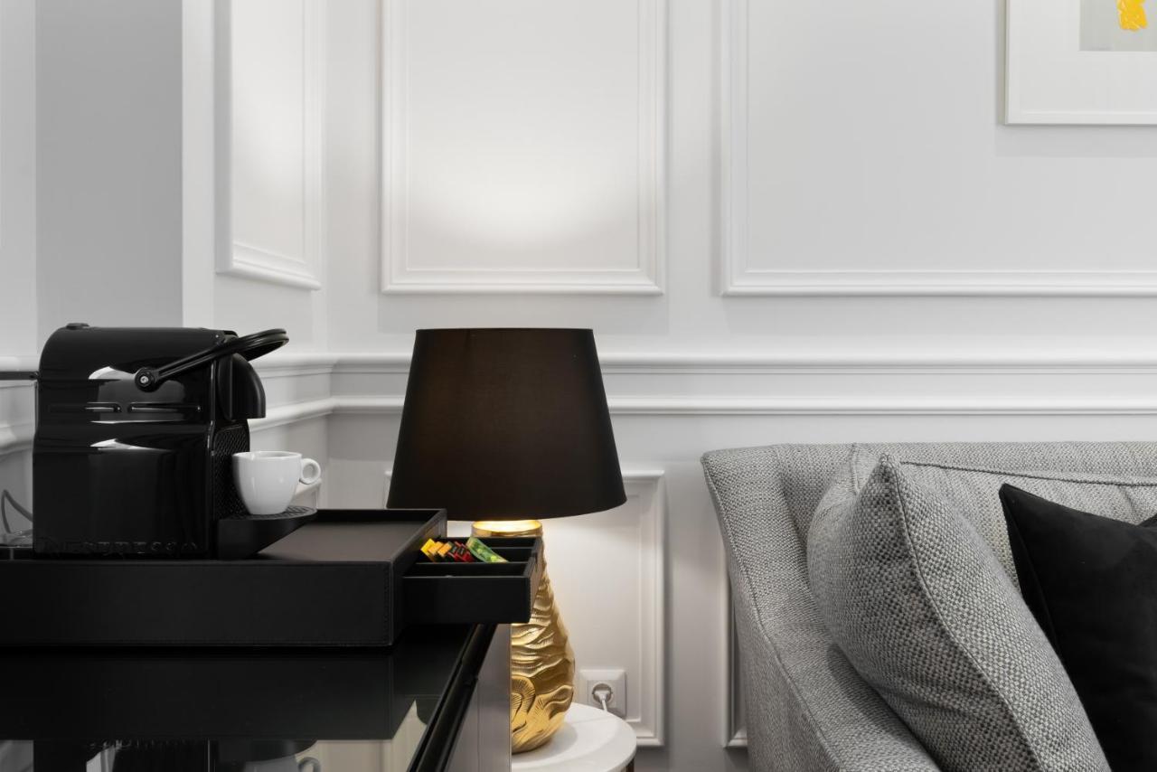 Praxitelous Luxury Suites Афины Экстерьер фото